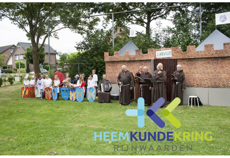 12 -7-2015 Onthulling grafsteen Herwen Coll. P.Snip- HKR (68)